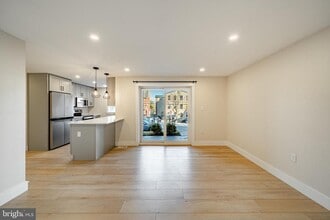 Building Photo - 530 Washington Ave Building Photo - 530 Washington Ave