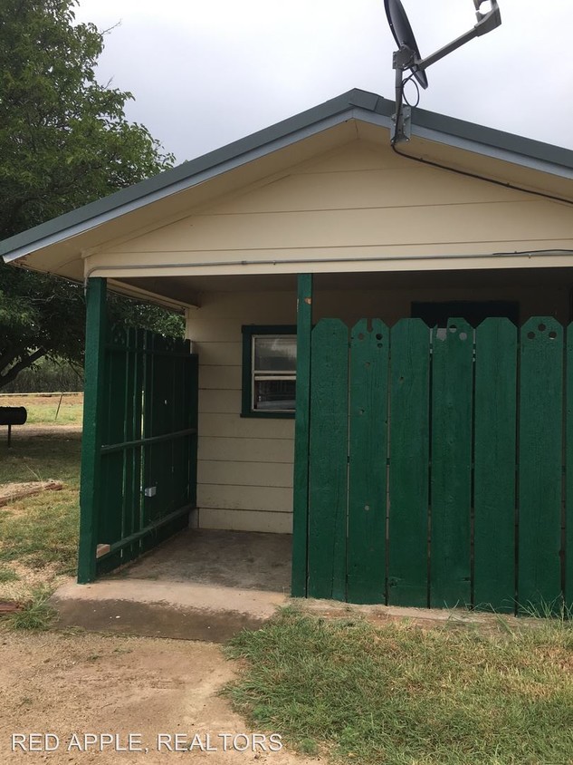 Foto principal - 739 Iberis Rd S