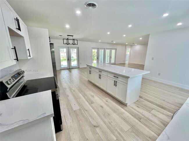 Building Photo - 7701 SW 53rd Pl