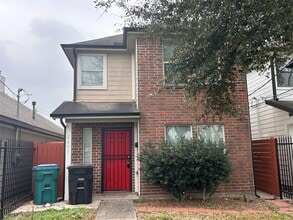 Building Photo - 8405 Comal St