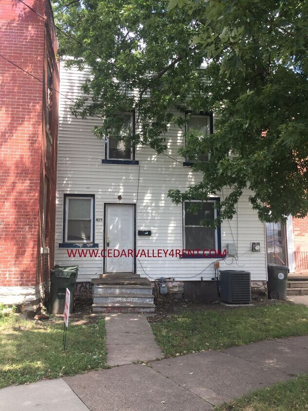 Primary Photo - 415 Wellington St