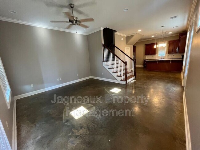 Foto del edificio - 114 Hargrave Dr