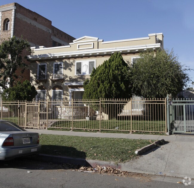 Foto del edificio - 147-153 S Catalina St