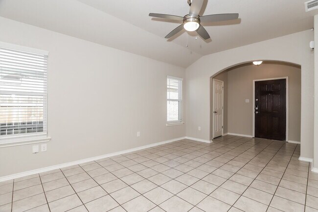 Foto del edificio - 119 Katy Post