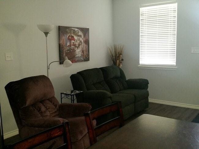 Foto del edificio - 509 S Guadalupe St