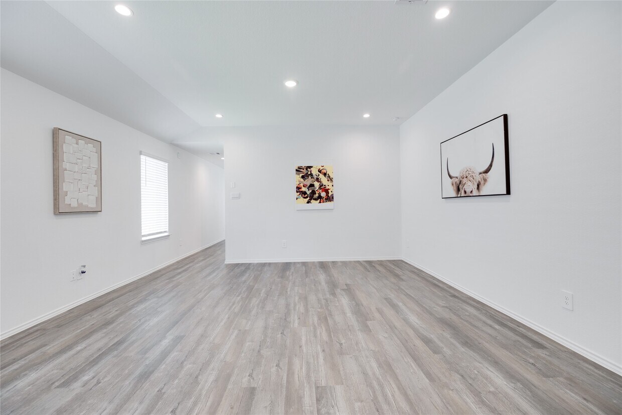 Building Photo - 5706 Simcrest Grove Dr