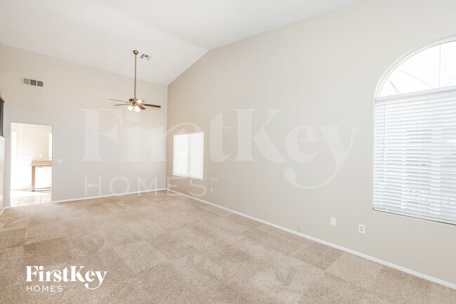 Foto del edificio - 3185 Strawberry Park Dr