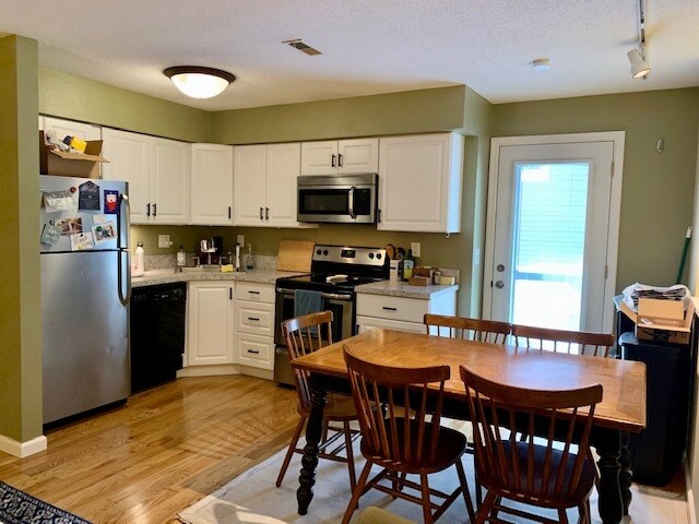 Kitchen - 231 N Fillmore St
