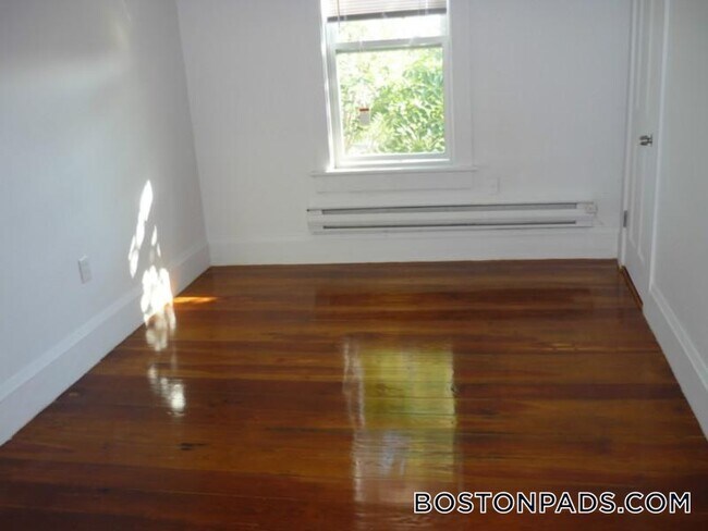 Foto del edificio - 27 Buttonwood St