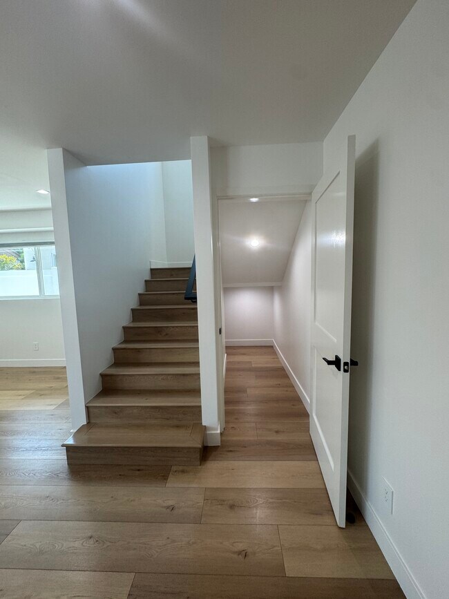 Foto del edificio - 5436 1/2 Kester Ave