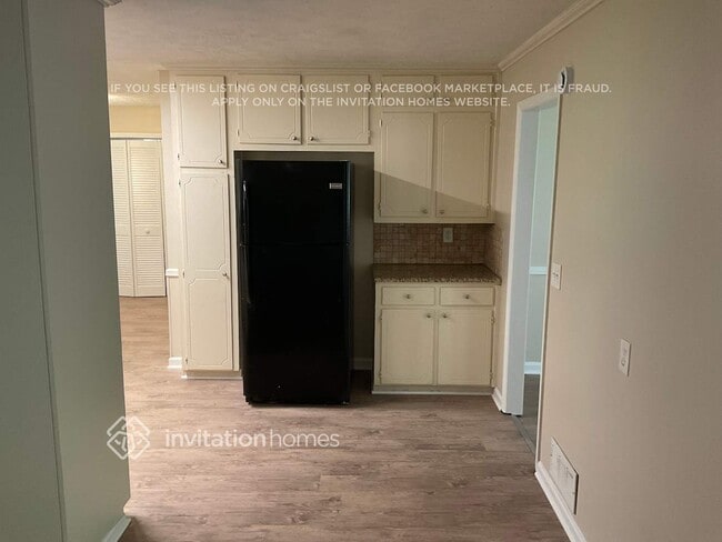 Building Photo - 5811 Covered Wagon Trail SW