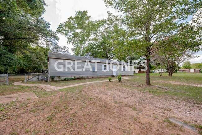 Building Photo - 419A Durden Rd