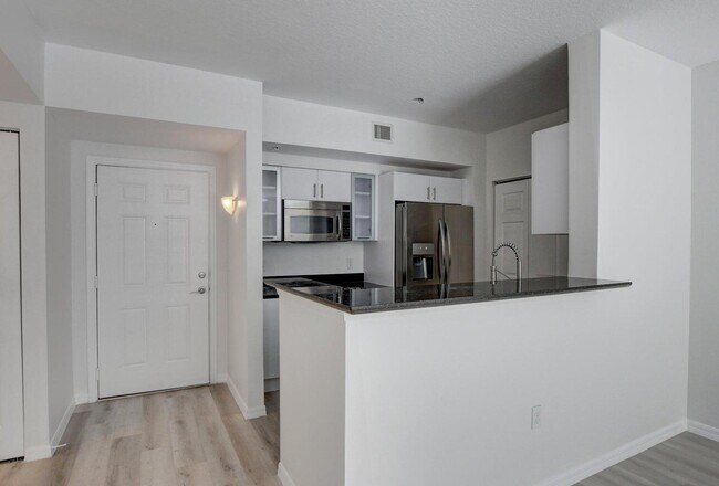 Building Photo - 700 E Boynton Beach Blvd