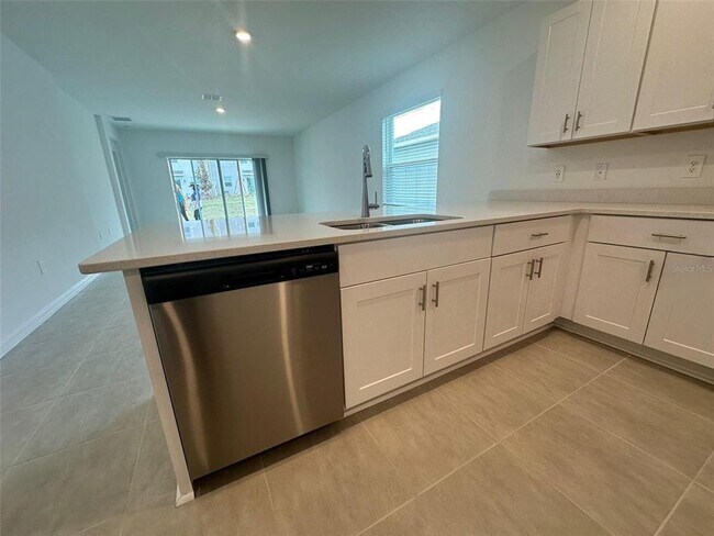 Foto del edificio - 5740 Le Marin Wy