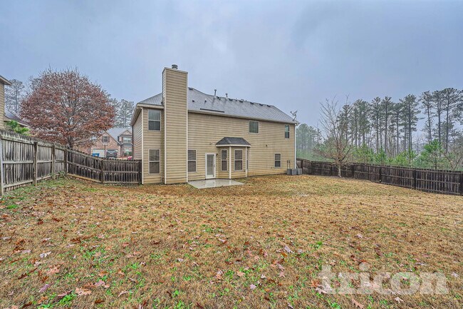Foto del edificio - 4025 Trimrose Ct