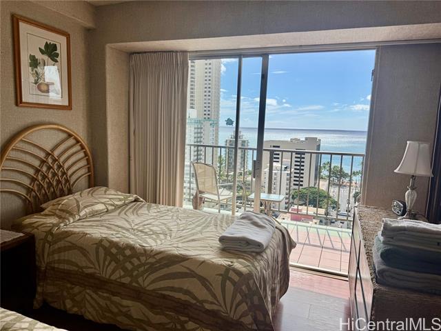 Foto del edificio - 2440 Kuhio Ave.