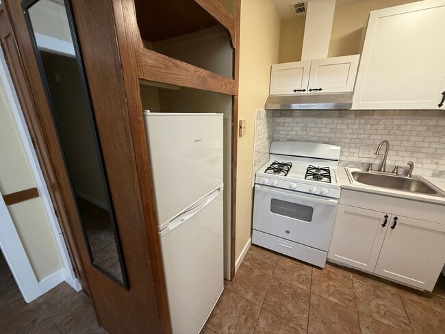 Foto del edificio - 412 8th St