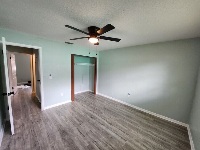 Foto del edificio - 3673 137th Ave N