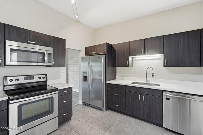 Foto del edificio - 6116 N 12th Pl