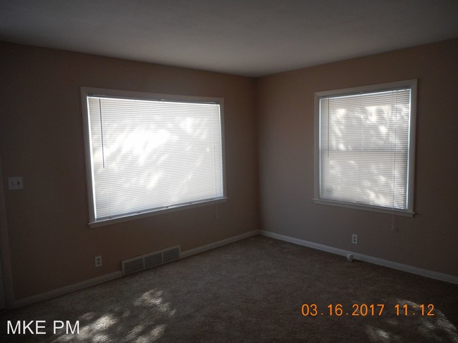 Building Photo - 3909 N 70th St