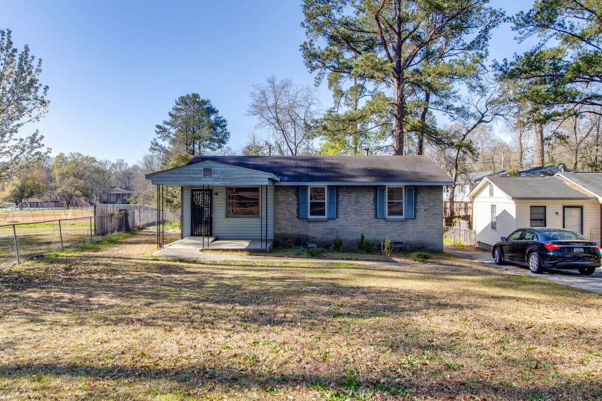 Primary Photo - 2826 Ansel St