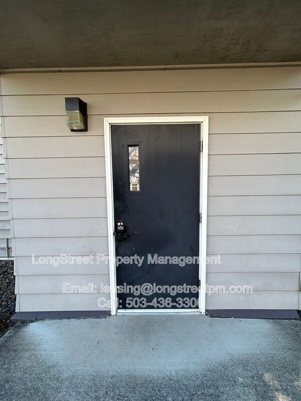 Building Photo - 2510 NW Van Buren Ave