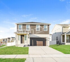 Building Photo - 1323 W Mahogany St