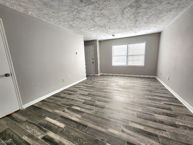 Building Photo - 1654 Pinedale Cir NW