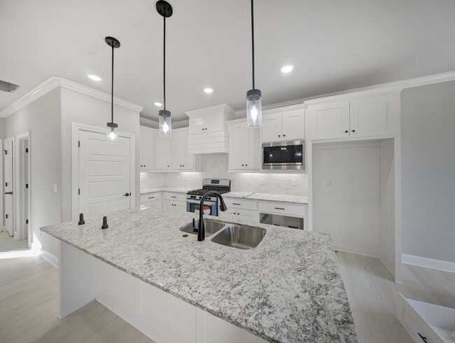 Building Photo - 257 Vicks Cir