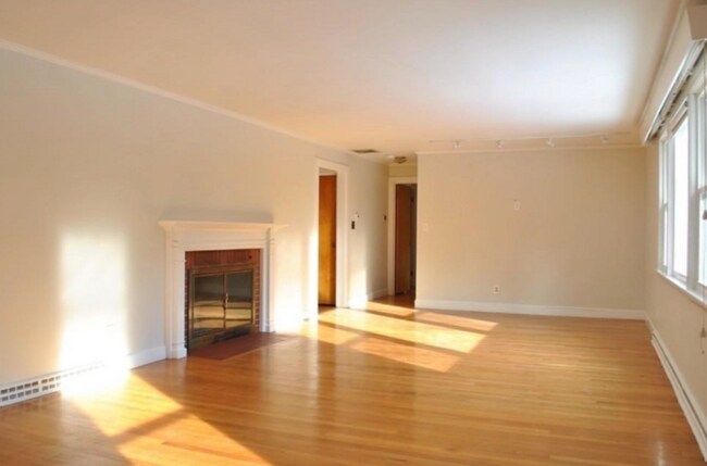 Foto del edificio - 21 Hillside Rd