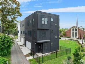 Building Photo - 1258 1st Ave S