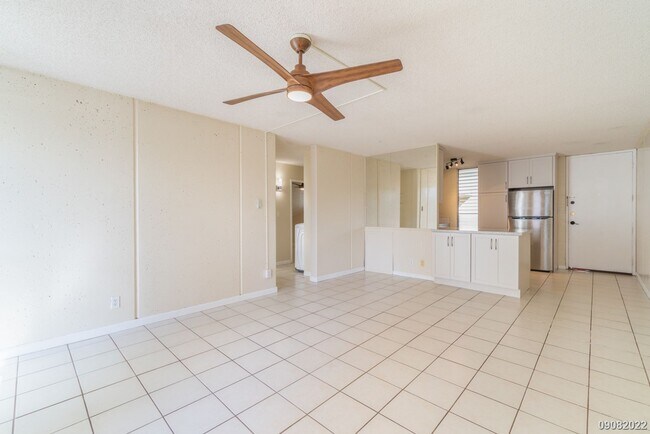 Building Photo - 95-2043-2043 Waikalani Pl
