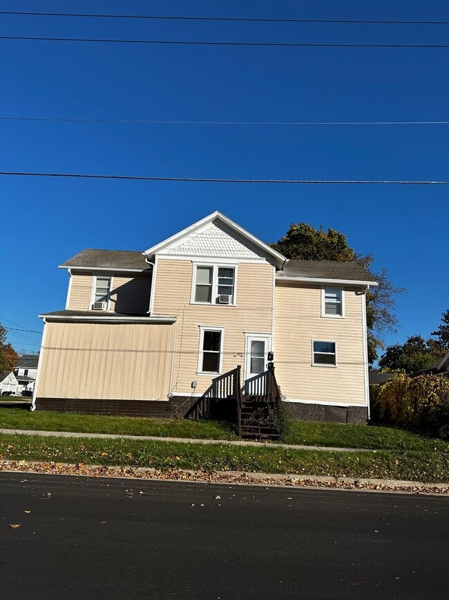 Building Photo - 603 Lincoln St