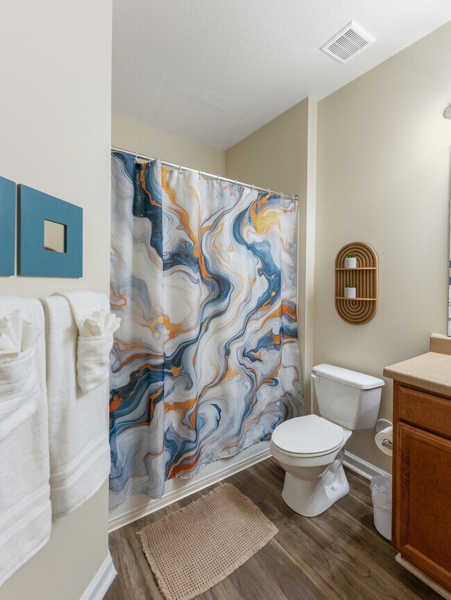 Foto del edificio - 594 Summerlake Cir