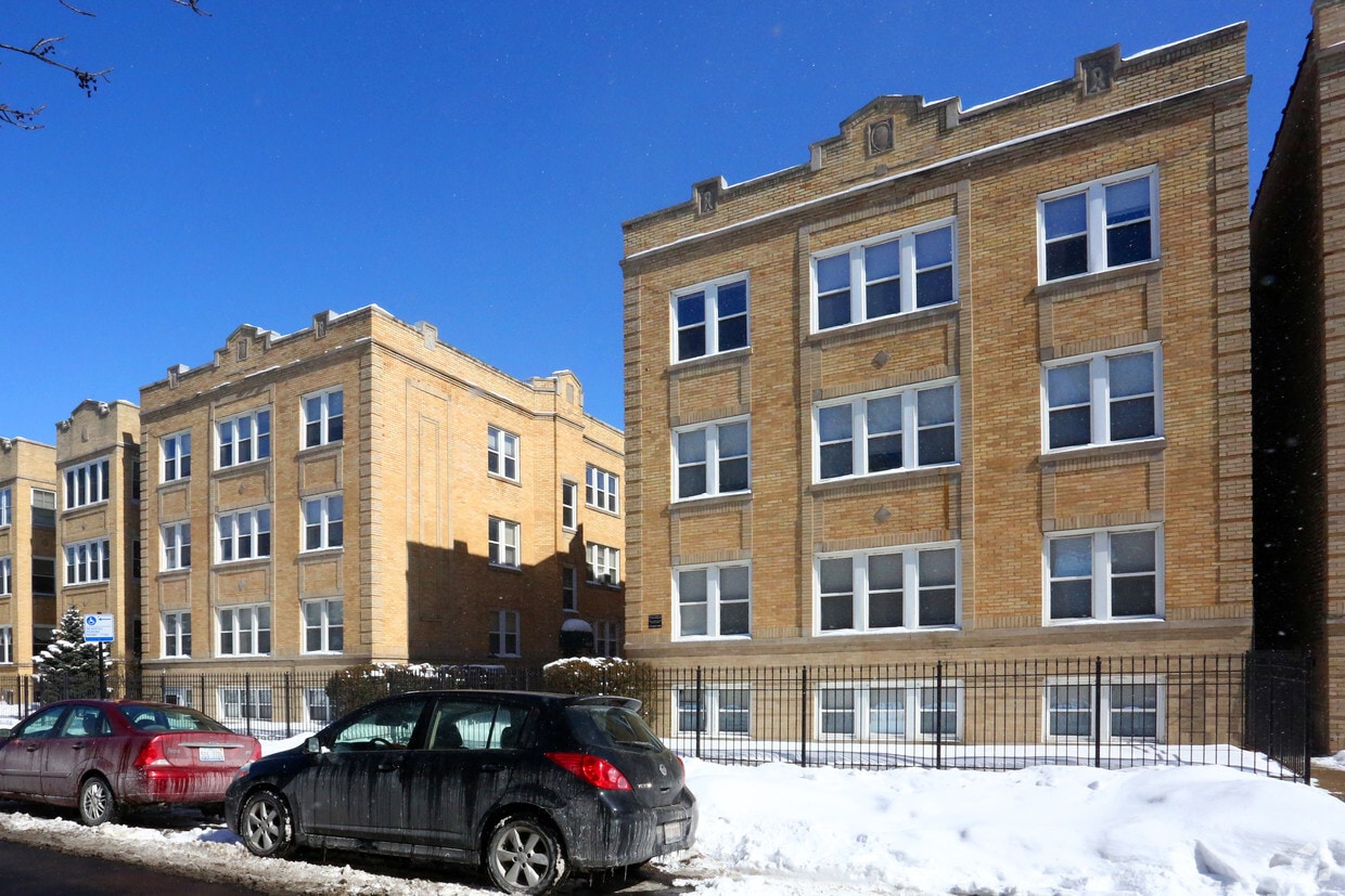Building Photo - 4043-4047 N Mozart St