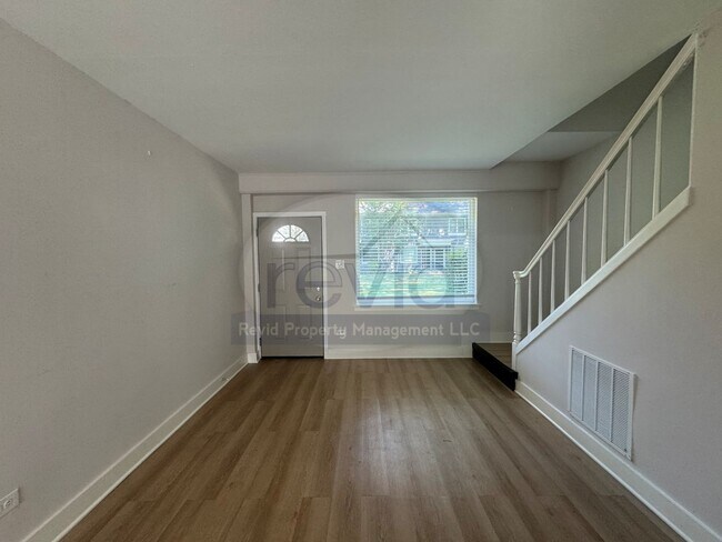 Foto del edificio - Beautiful 2 Bedroom Midtown Apartment!!