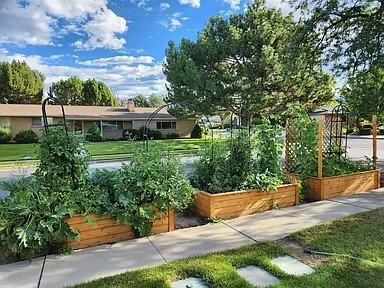 Building Photo - "Spacious 6-Bed Oasis in American Fork wit...