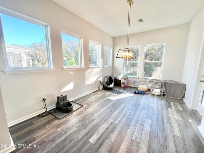 Building Photo - 453 Windley Dr