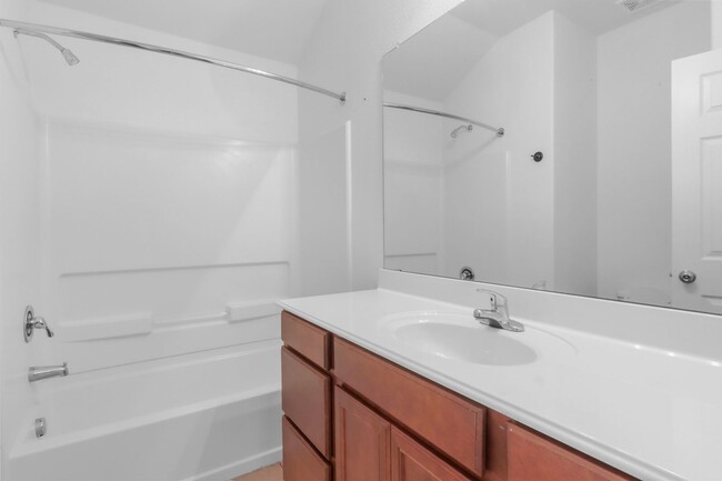 Building Photo - 113 Eider Dr