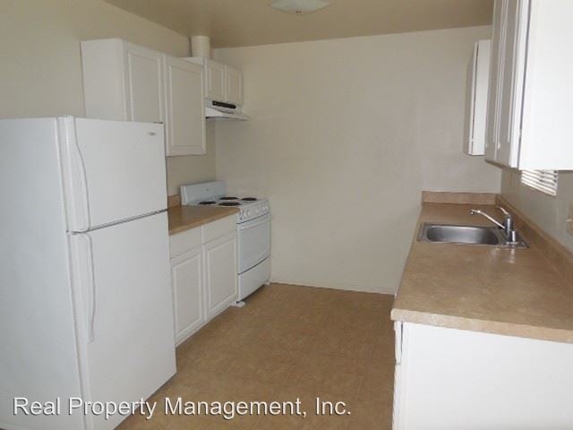 Building Photo - 1007 Layton Rd