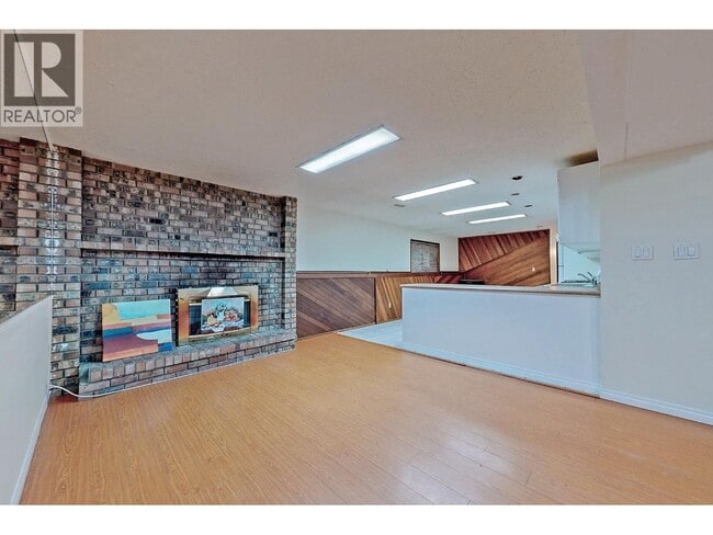 Building Photo - Basement-768 COMO LAKE AVENUE