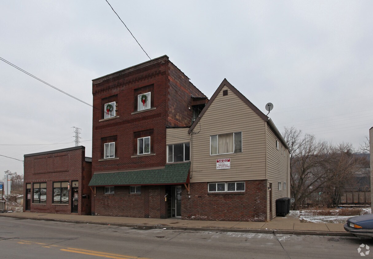Primary Photo - 532 N State St