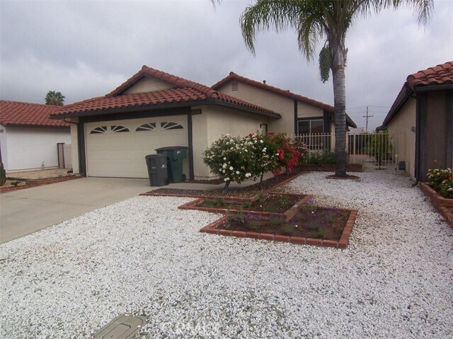 Building Photo - 26226 Goldenwood St