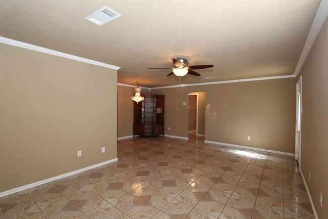 Building Photo - 2610 35th St