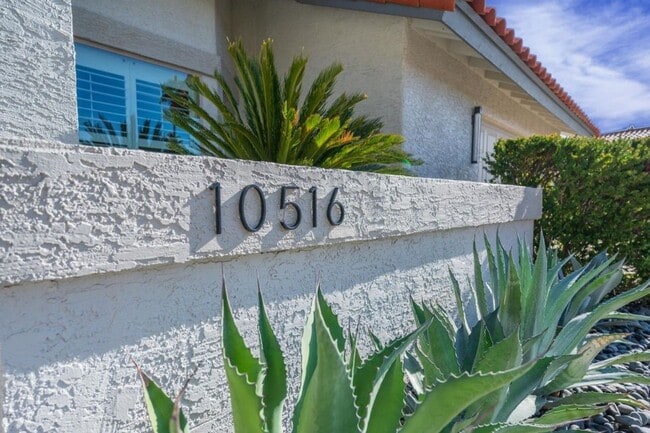 Foto del edificio - 10516 E Mission Ln