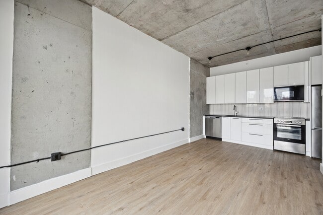 Building Photo - 815-823 Flatbush Ave
