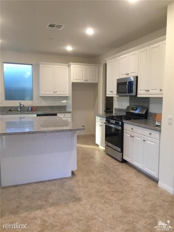 Foto del edificio - 3 br, 2.5 bath House - 49685 Beatty St