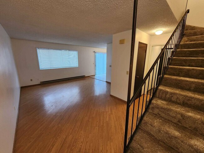 Foto del edificio - 1206 E 3rd St