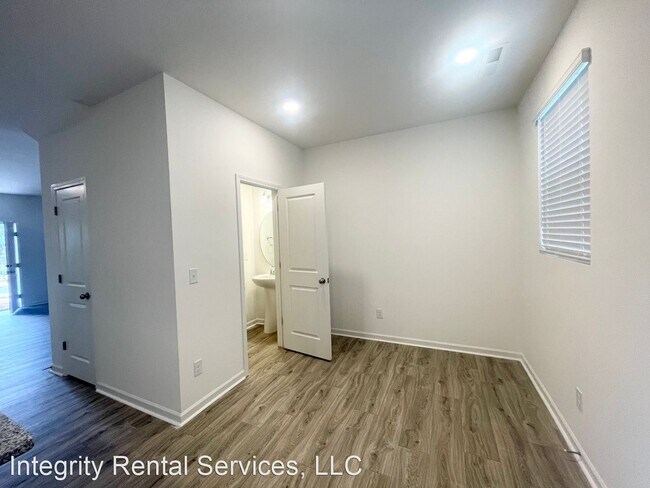 Foto del edificio - 3 br, 2.5 bath House - 492 Kincaid Rd