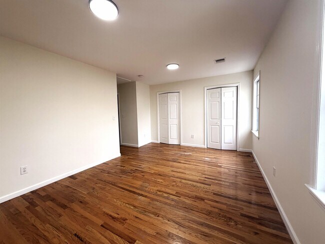 Foto del edificio - 325 Arlington Ave